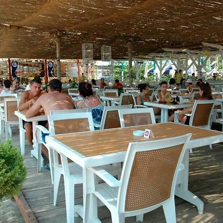 Vela Kryemëdhej